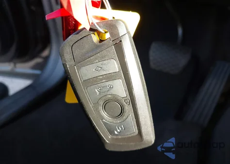 2018 BMW X4 xDrive28I z USA, uszkodzony, nr VIN 5UXXW3C50J0Z60411